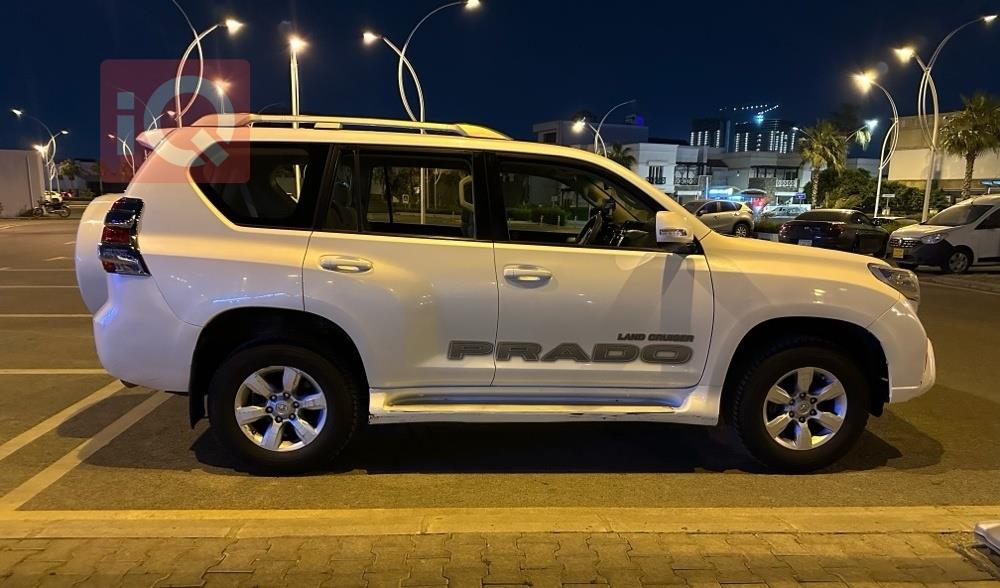 تۆیۆتا لاندكروزر پرادۆ